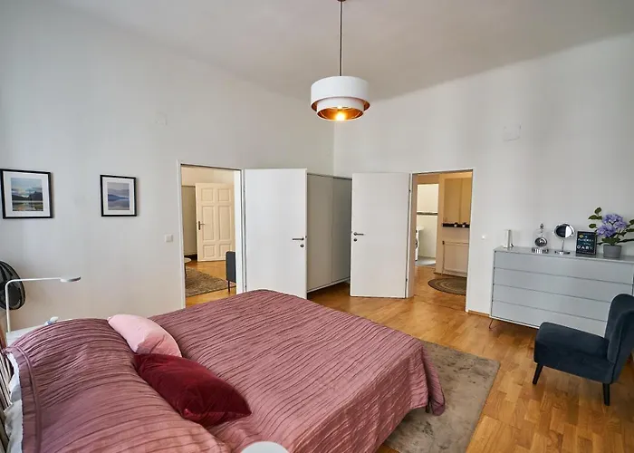 Fancy Home For 5 With Self-Check-In At Spittelberg