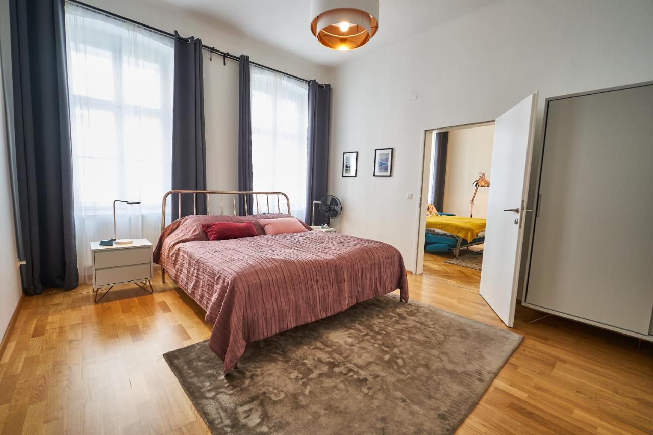 Fancy For 5 With Self-check-in At Spittelberg Appartement