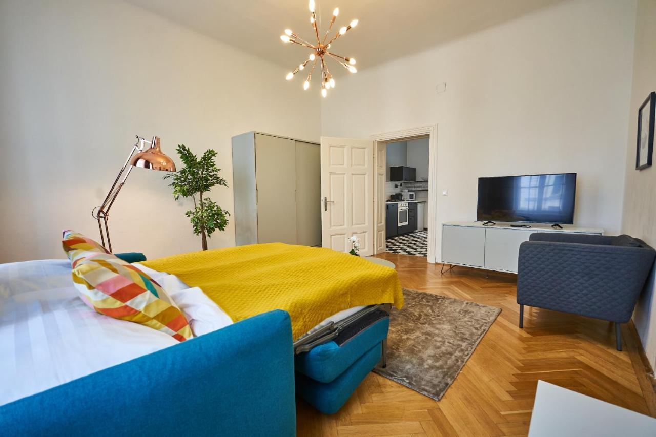 Fancy For 5 With Self-check-in At Spittelberg Apartment Vienna